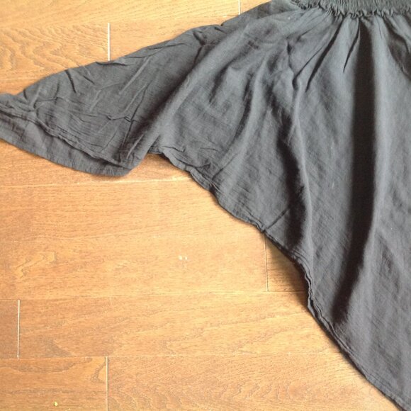 Unique Black Smocked Long Top - Picture 3 of 4